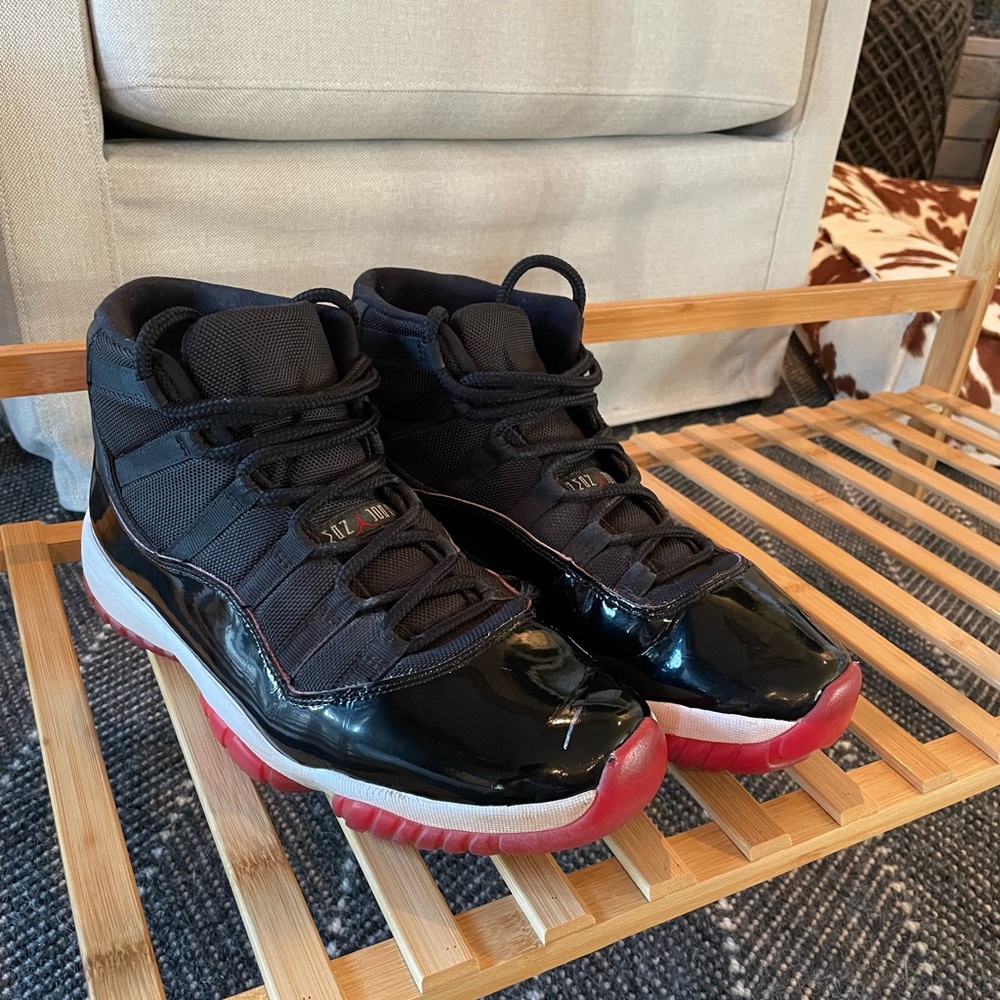 Air Jordan 11 Retro Bred size 11.5